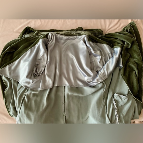 Women Silk Trench Coat - Picture 5 of 7